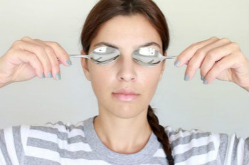 网疯传汤匙、茶包配合眼部导入美容仪改善泡泡眼？只要3分钟补救睡眠不足，浮肿眼睛